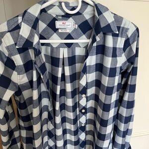 Vineyard Vines Blue and White Checkered Button-Up Shirt